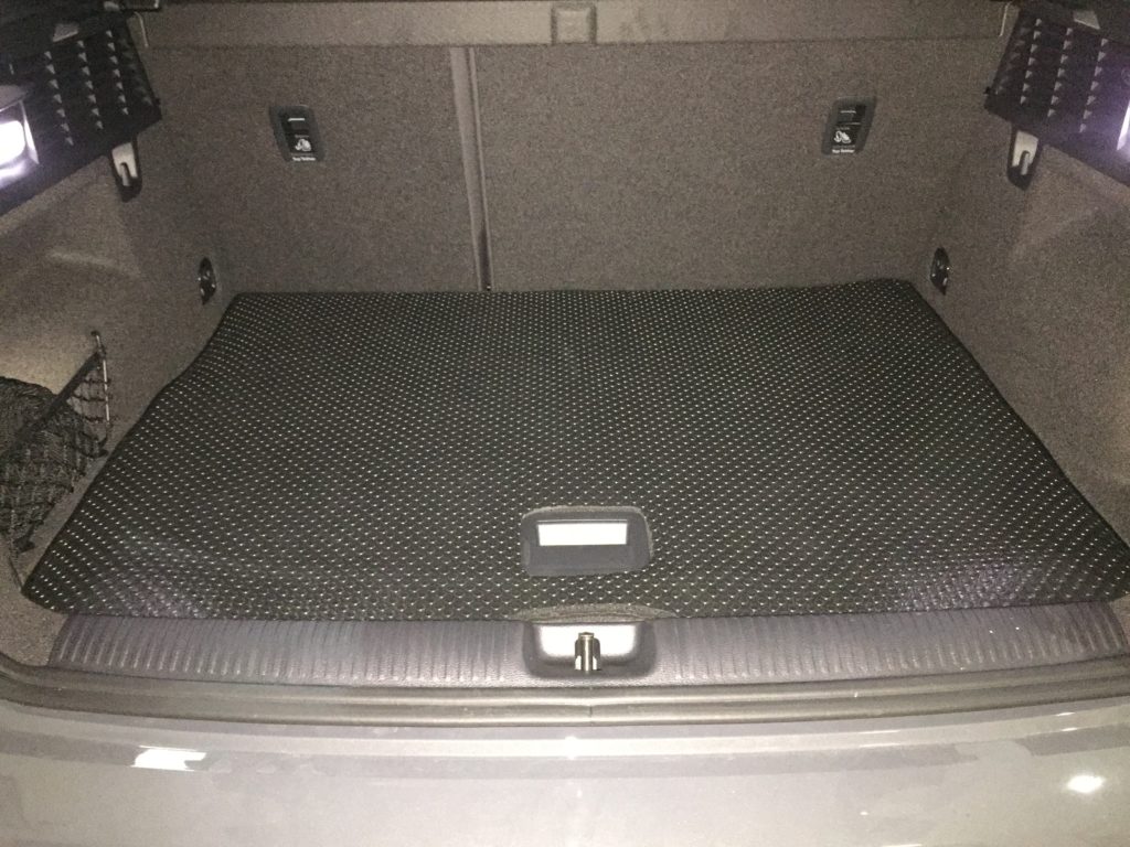 Thảm lót cốp Audi Q2