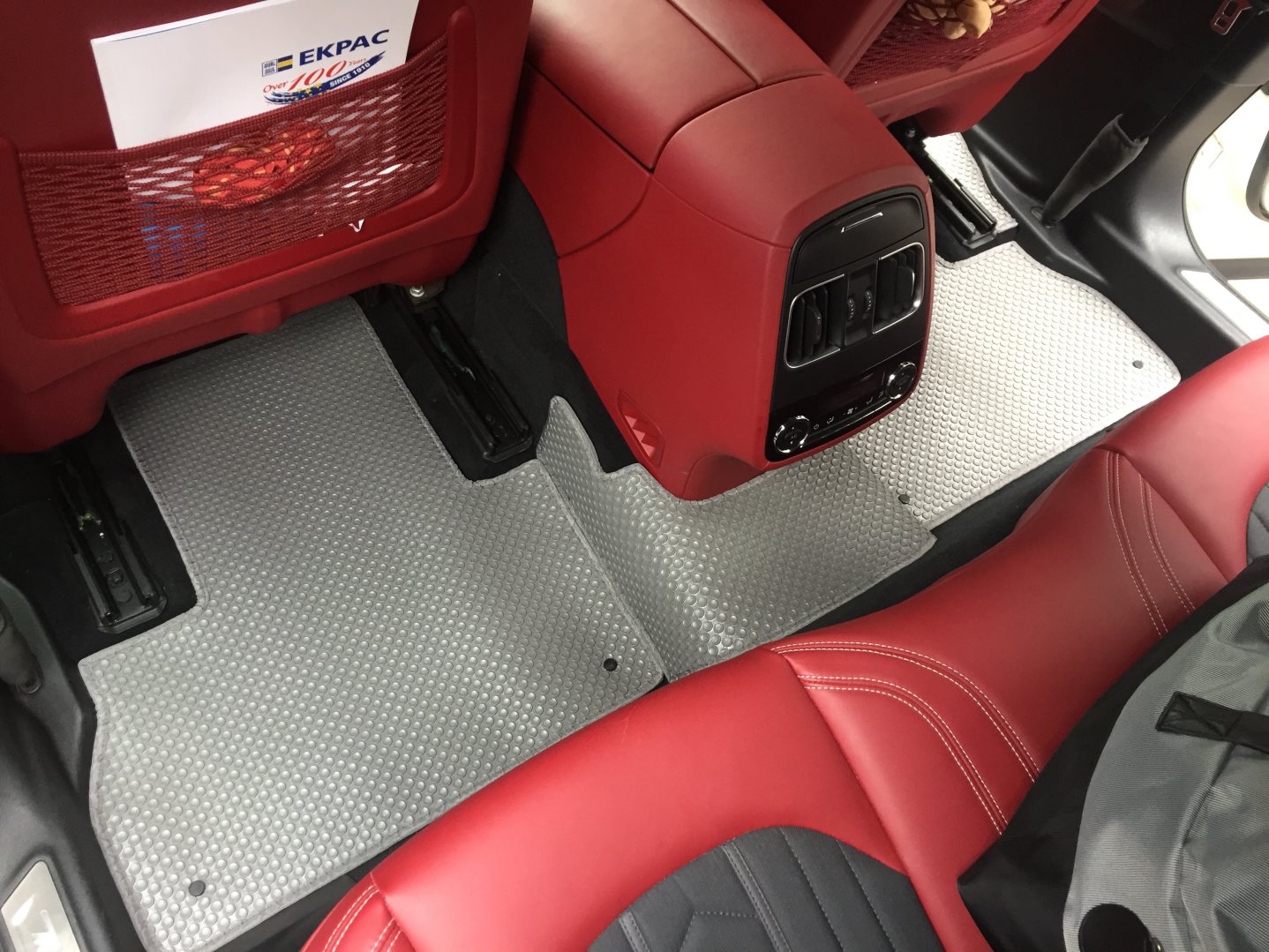 Thảm lót sàn ô tô Maserati Levante
