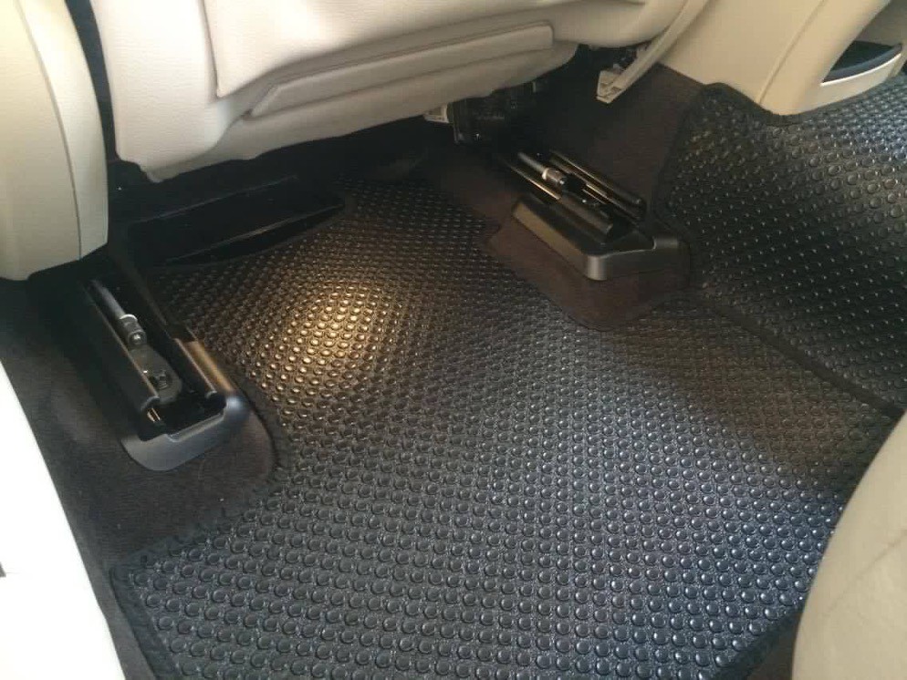 Thảm lót sàn Mercedes GLC 200 2020 và 4Matic lắp ráp có gì khác ...