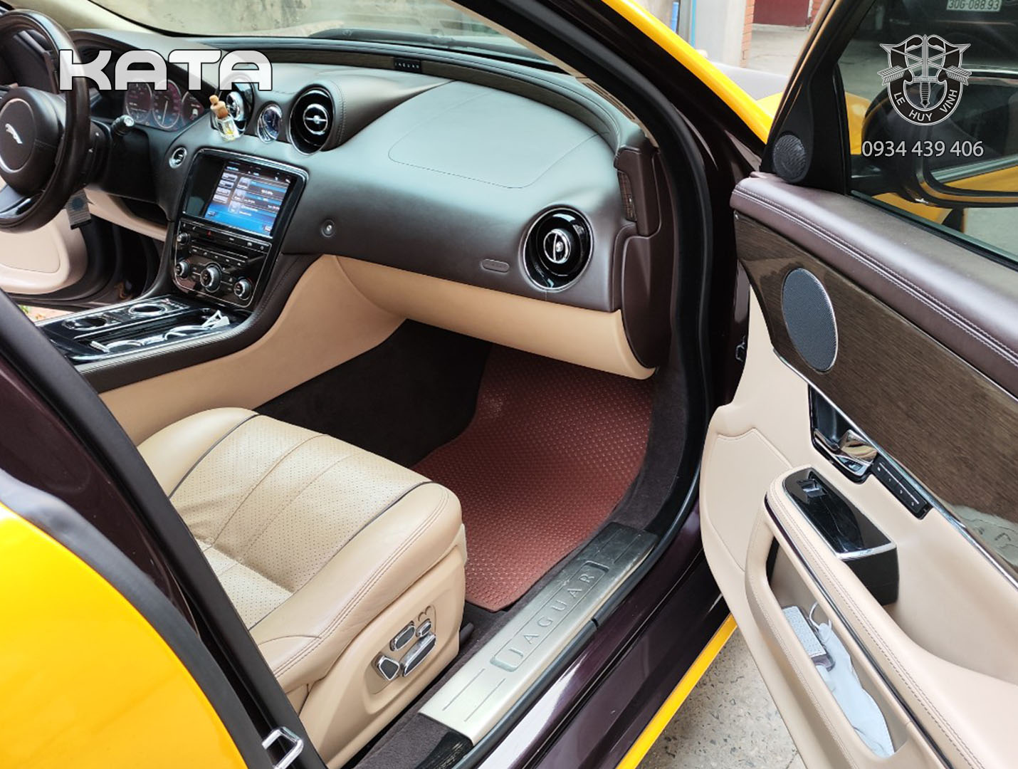 Thảm lót sàn Jaguar XJL 2016